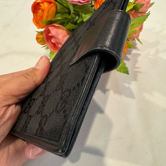 Authentic Gucci agenda passport wallet - Picture 11 of 12